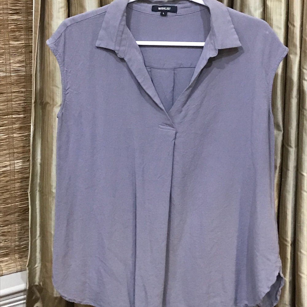 Sleeveless shirt
